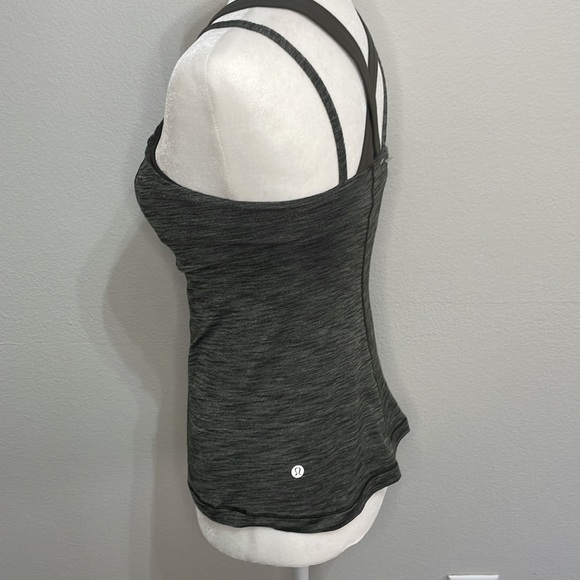 Lululemon Run For Gold TankHeathered Gator Green / Deep Camo MSRP $64 - Picture 4 of 6